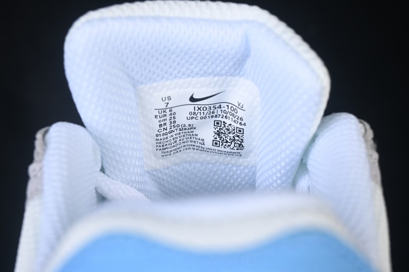 Nike Air Max 90 Retro Running Shoes with Air Cushion - IX0354-100