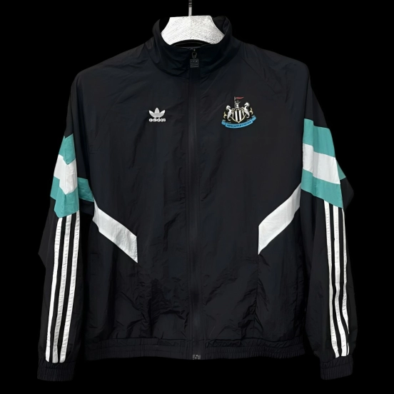 25/26 Newcastle United Black Full Zipper Windbreaker